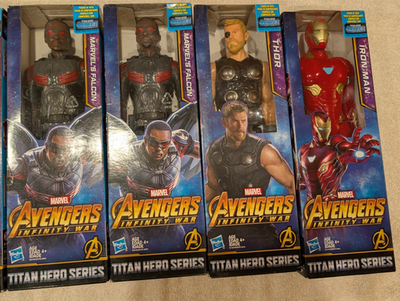 Marvel Avengers Infinity Wars TITAN Hero Series Hulkbuster Figure