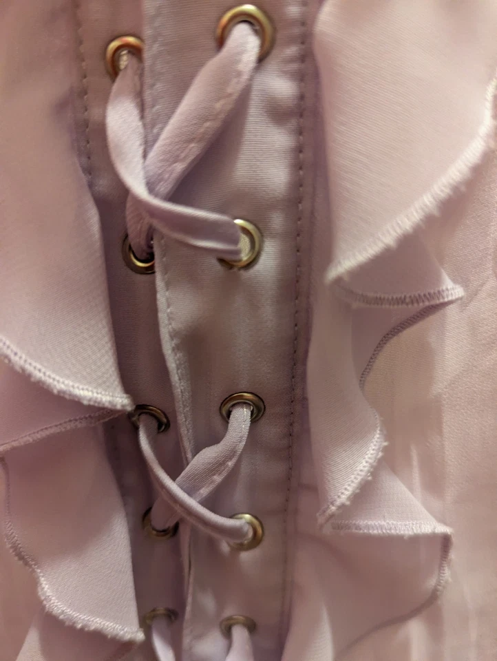Floaty Lilac Blouse. Size 28. Ann Harvey. Beautiful Latticework Detail to Front - Image 4 of 4