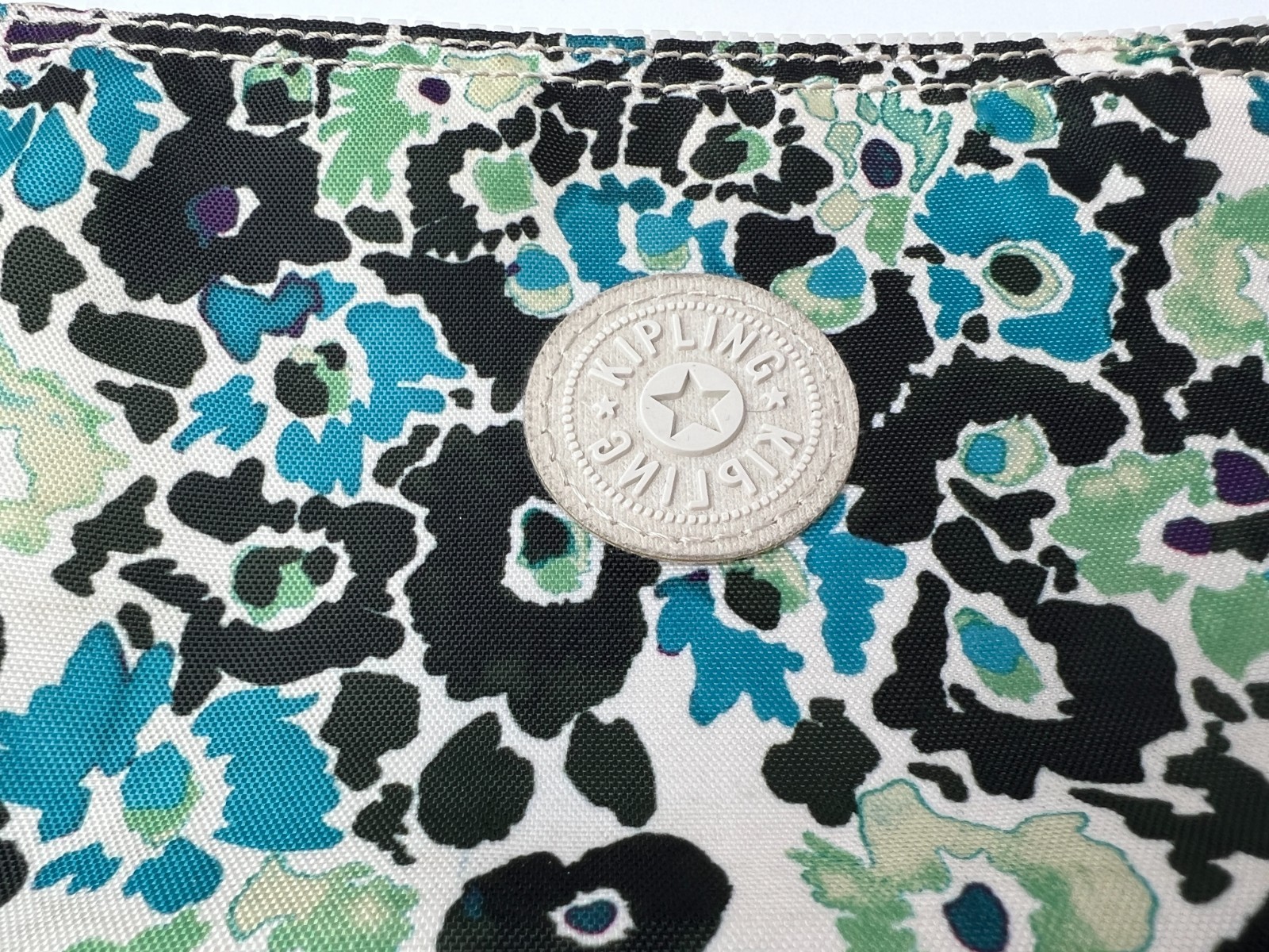 Kipling Creativity Large Cosmetic Pouch Field Flo… - image 2
