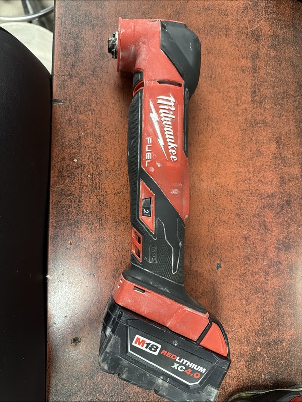 Milwaukee 2836-20 M18 FUEL Oscillating Multi-Tool 4ah Battery
