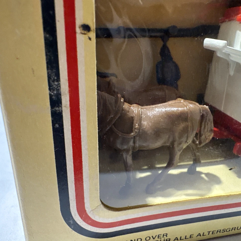 LLEDO DAYS - GONE COCA COLA  HORSE AND DELIVERY CARRIAGE - Image 4 of 4