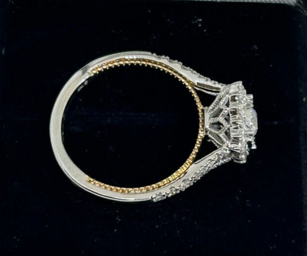 Anillo con halo de diamantes TW de dos tonos de 3/4 quilates de 14K Foto 3 de 3