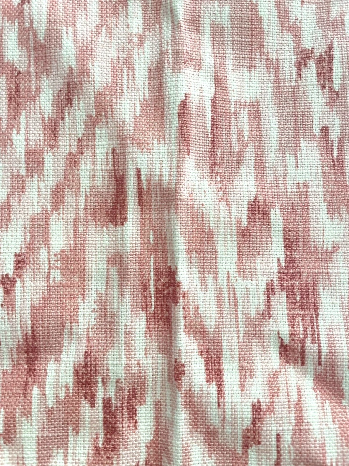 P KAUFMANN PINK & WHITE FLAME IKAT COTTON MULTIUSE FABRIC 68x54"W - Image 2 of 4