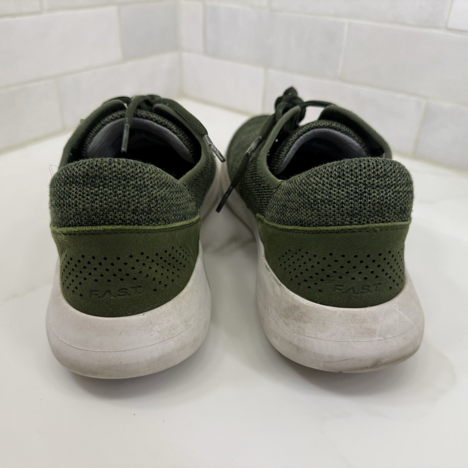 SAOLA Scarpe Kizik Madrid Eco Knit Uomo Taglia 10 5W Verde Oliva Sneakers Mani Libere