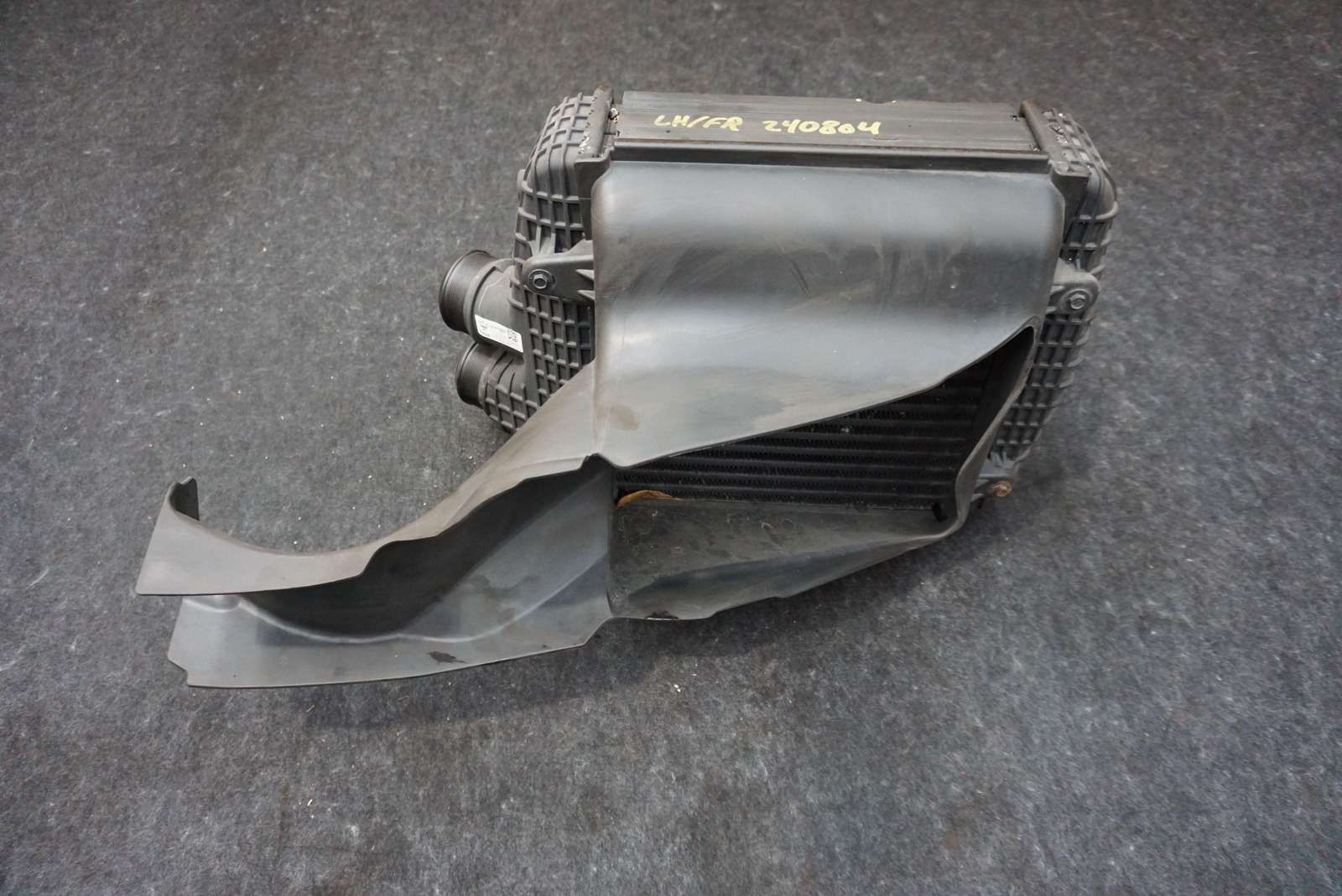 Front Left Radiator Intercooler Assembly 670109550 Maserati Ghibli M157 2014-17+