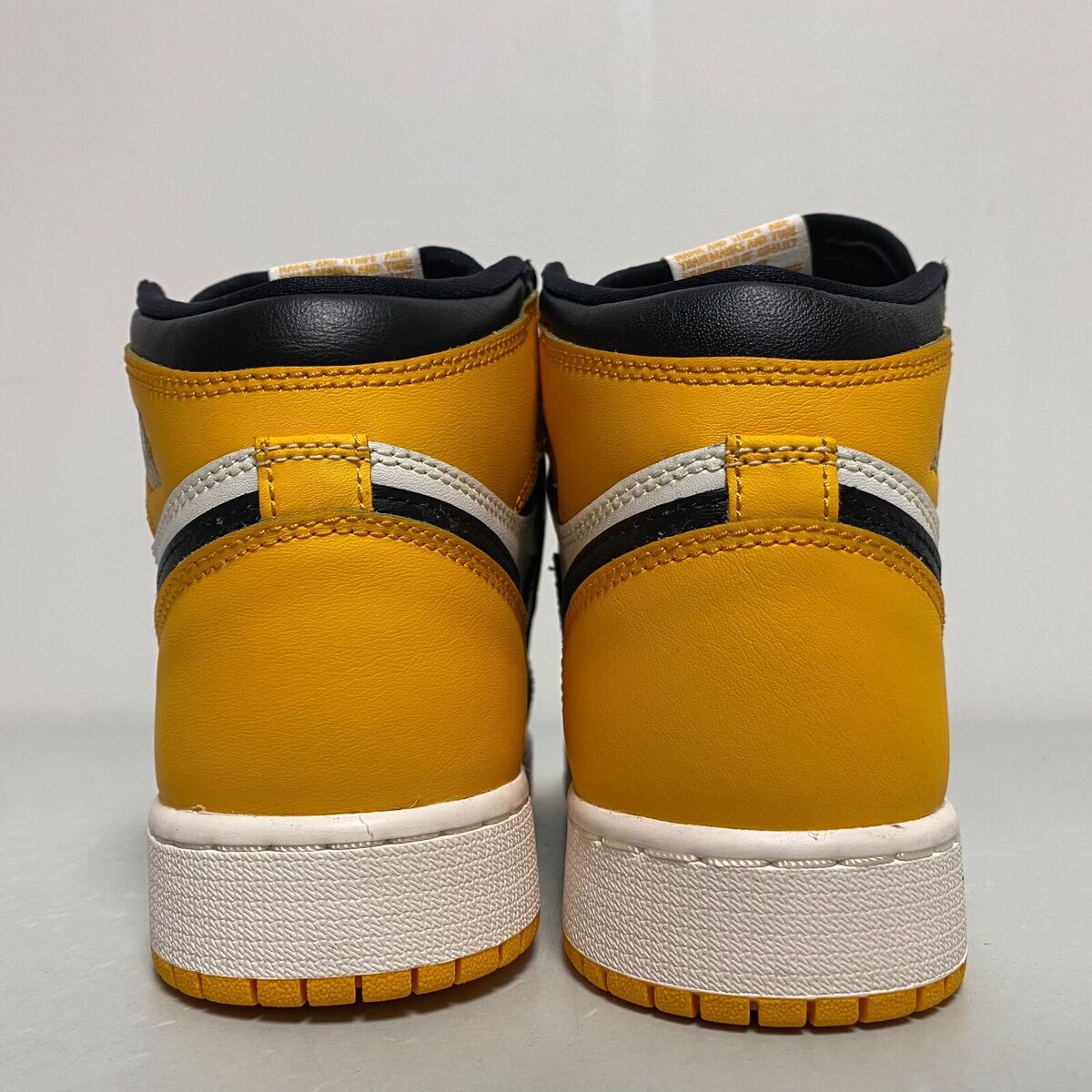 Nike Air Jordan 1 Retro High OG GS Taxi Yellow ToeSize 6.5 Nike Air Jordan 1 Retro High OG GS Taxi Yellow ToeSize 6.5