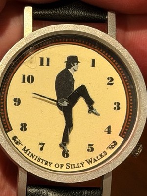 New Tempus Fugit Ministry of Silly Walks Quartz Watch   Charlie Chaplin / Monty