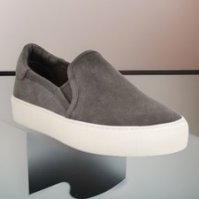 UGG  Women's Jass Suede Slip-On Sneakers US Size 9