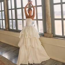 Multi‑Layer Tiered Ruffle Strapless A‑Line Wedding Dress Long Train Bridal Gown