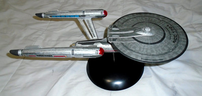Polar Lights 1/1000 Star Trek Discovery U.S.S. Enterprise Pro Built model