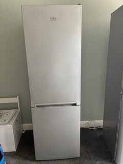 Beko Freestanding Fridge Freezer Frost Free Silver