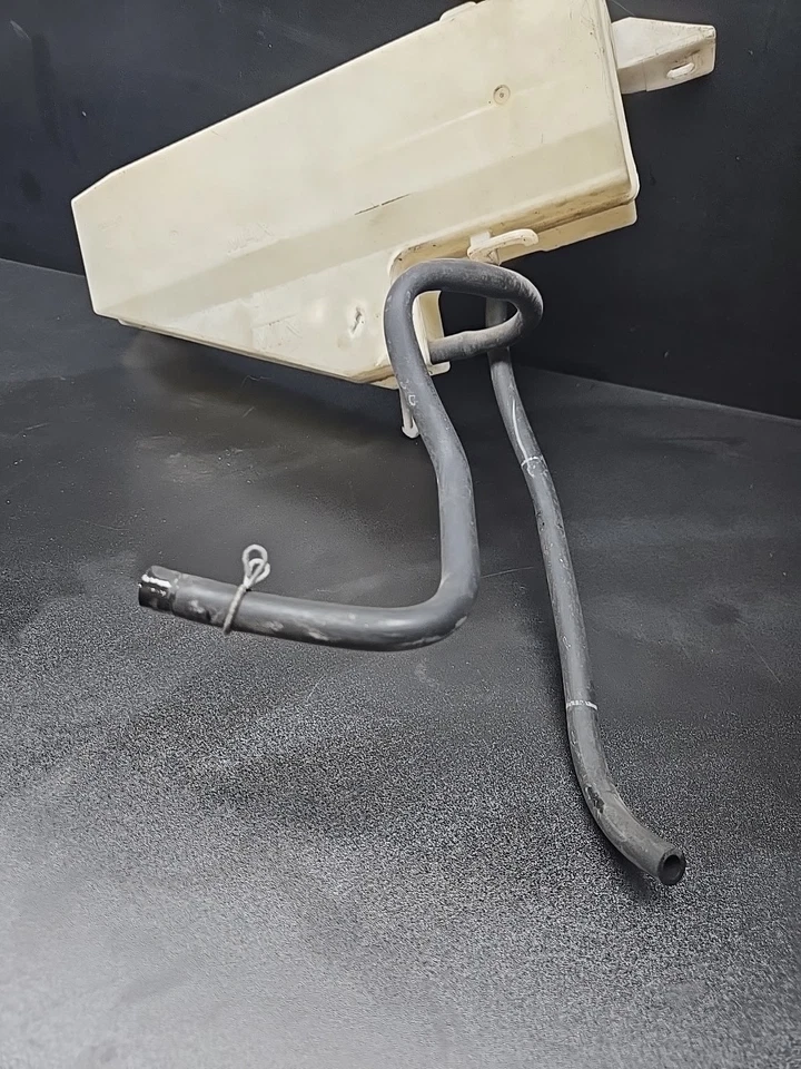 Conjunto de tanque de refrigerante de depósito de agua de desbordamiento Infiniti M37 M56 Q70 2011-2019 OEM Foto 2 de 4