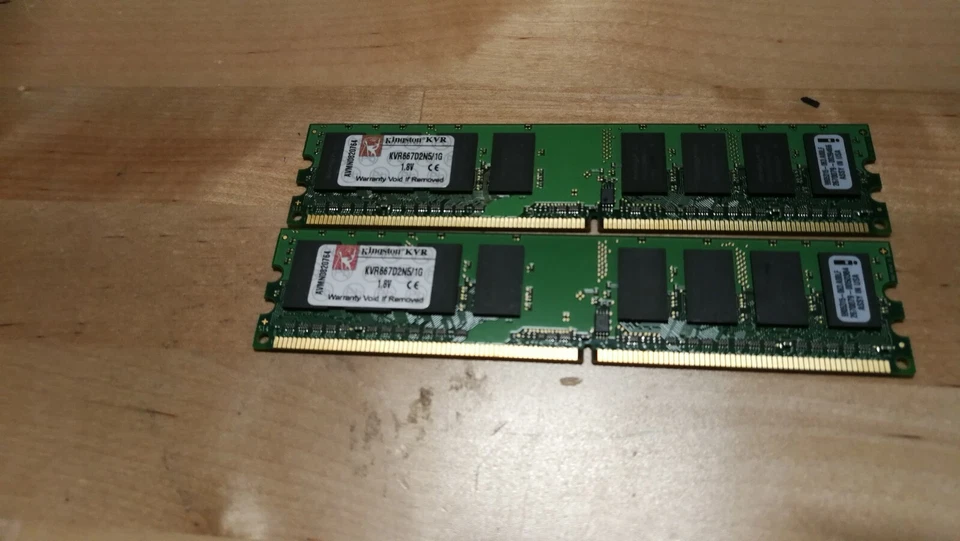 PAIR OF Kingston ValueRAM 1 GB DIMM 667 MHz DDR2 SDRAM Memory KVR667D2N5/1G - Image 2 of 4