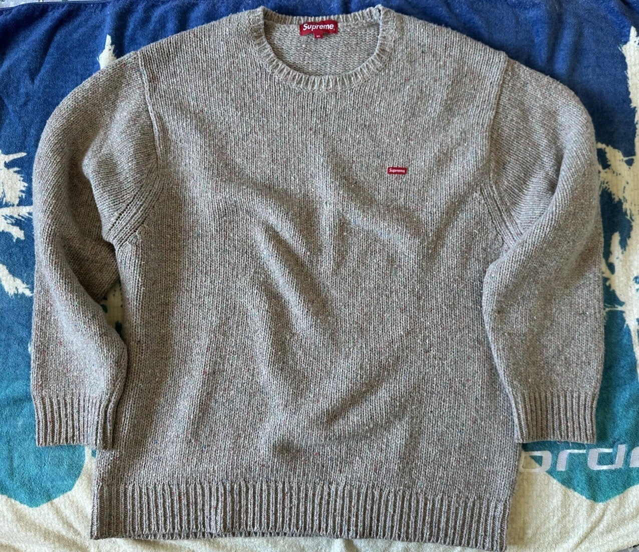 pull taille XL   FW22 Supreme petite boîte mouchetée bruyère multicolore OCCASION 2022