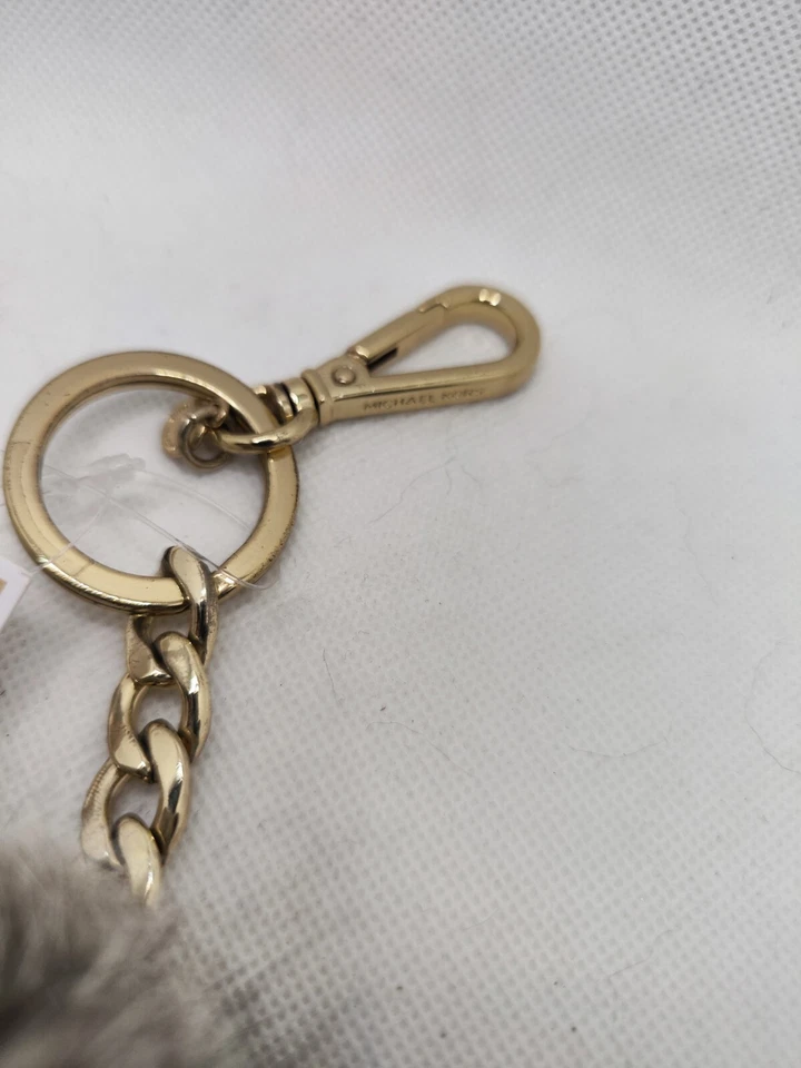 Chaveiro Michael Kors cinza pele pom pom bolsa fob berloque prata/metal novo com etiquetas - Imagem 4 de 4