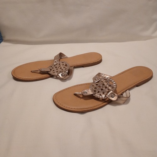 Women's Slip On Thongs Size 10 Bronzie Gold Medallion Casual Dressy City, GUC - Picture 3 of 8