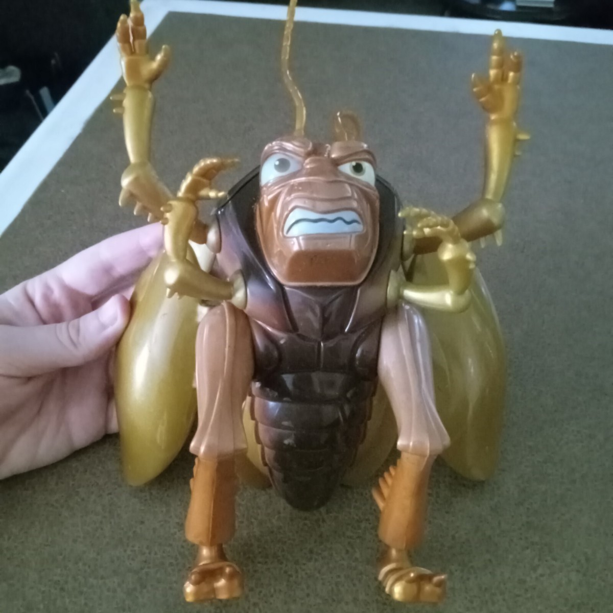 bugs life hoper hideout　バグズ・ライフ　フィギア Mattel “A Bug's Life” Hopper Hideout Playset – LucysRoomToys