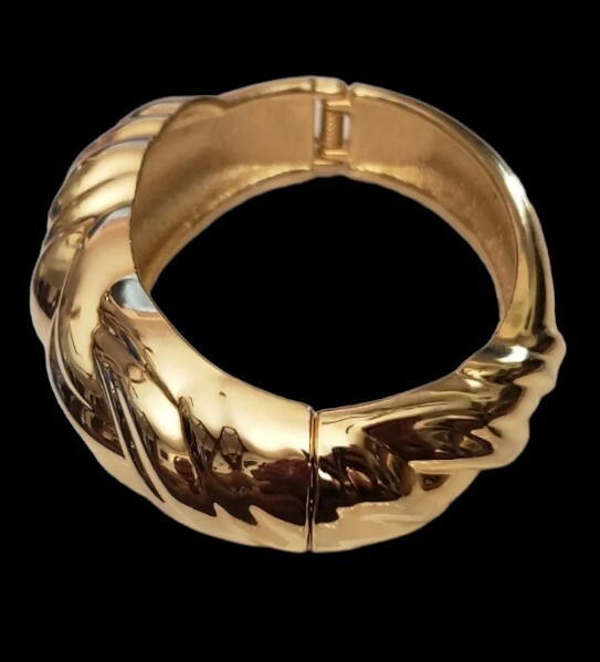 Hinged Spring Clip Chunky Bangle Statement Bracel… - image 3