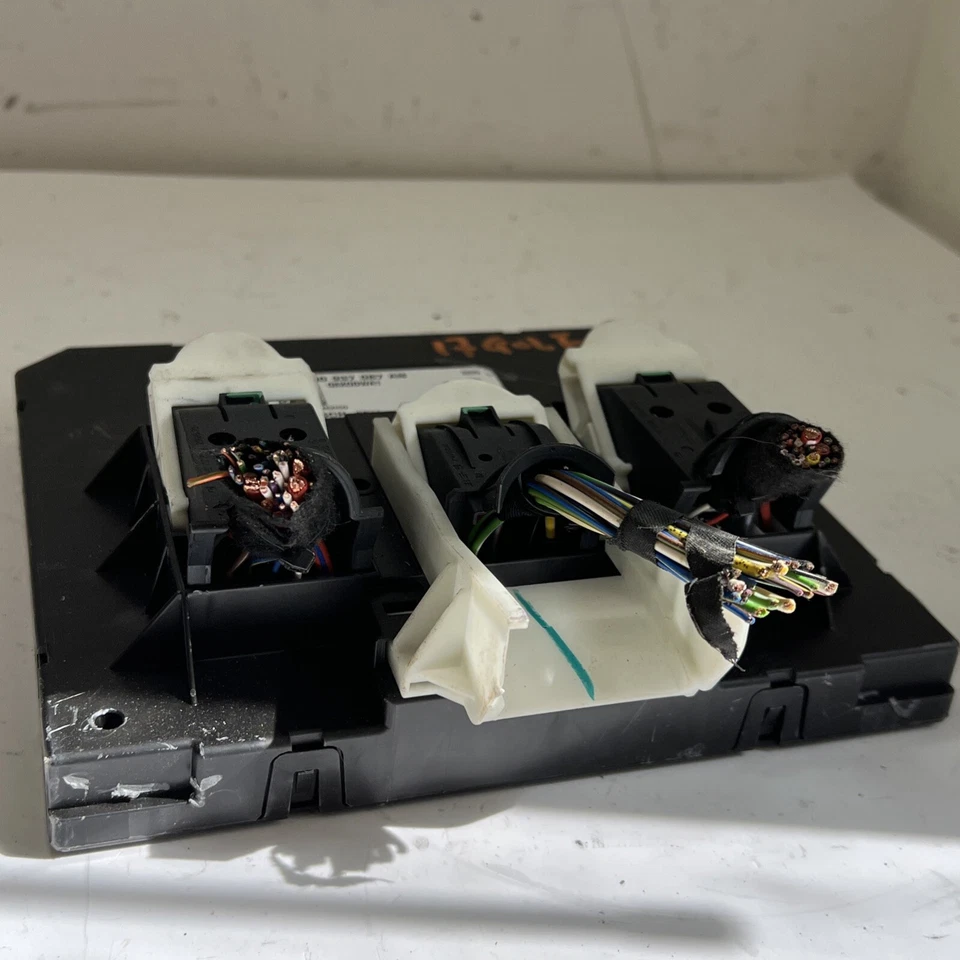 Volkswagen Golf 2017 módulo de control de carrocería BCM 5Q0937087AN OEM Foto 3 de 4