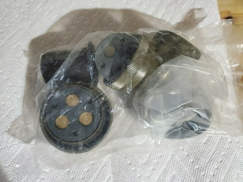 Cannon CA3108E36-3SB Circular MIL Spec Connector Assembly (Right-Angle) - Picture 2 of 4