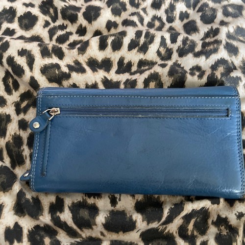 Blue Lakeland Leather Purse , Great Used Quality Item Plenty Of Compartments - Picture 15 of 16