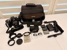 Nikon D D70s 6.1MP Digital SLR Camera Kit w/ AF 28-70mm Lens, Bag  Extras 