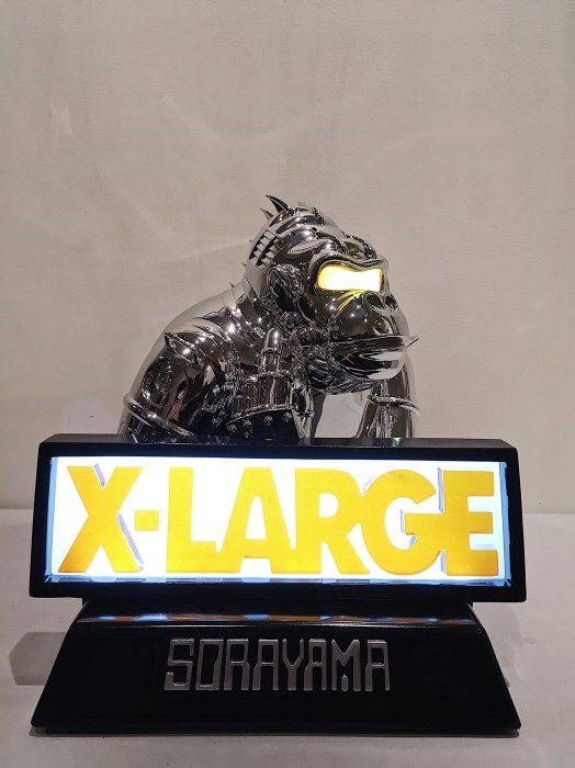 Hajime Sorayama X-LARGE ROBOT GORILLA Limited Edition Light-up w