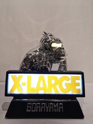 Hajime Sorayama X-LARGE ROBOT GORILLA Limited Edition Light-up w