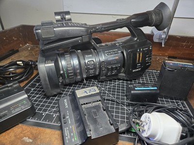 Sony PMW-EX1R XDCAM EX1R Full HD Digital Camcorder chargers batteries read 