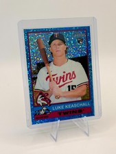 Luke Keaschall [Light Blue Sparkle Chrome] #614 [Rookie] 2025 Topps Heritage HN