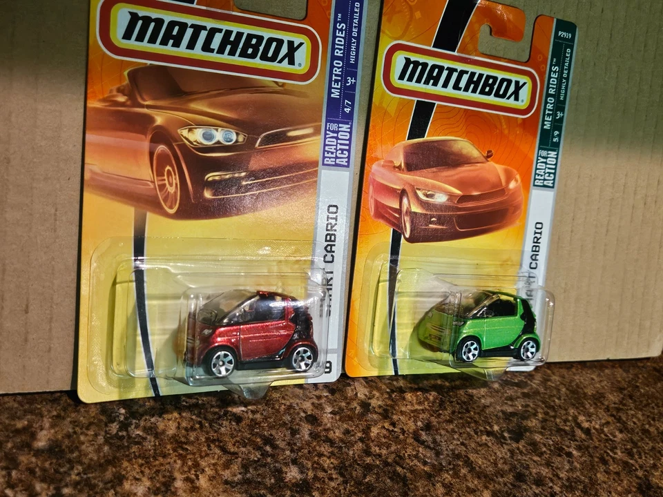 Matchbox Lot of 2 2001 Smart Car Cabrio Red Green Variation '01 Coupe - Image 3 of 3