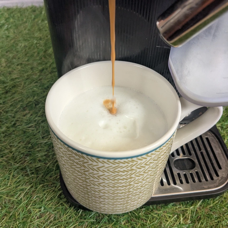De'Longhi Lattissima One EN510.B, photo 4 of 5