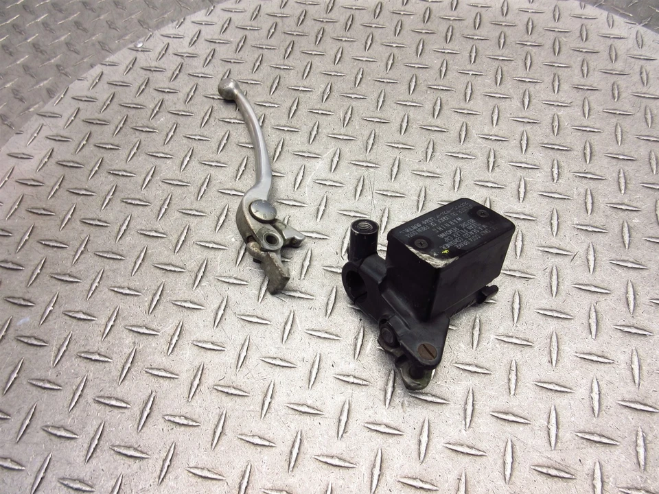 2003 03-04 Suzuki SV650 SV650S SK3 Right Handlebar Front Brake Master Cylinder - Image 3 of 4