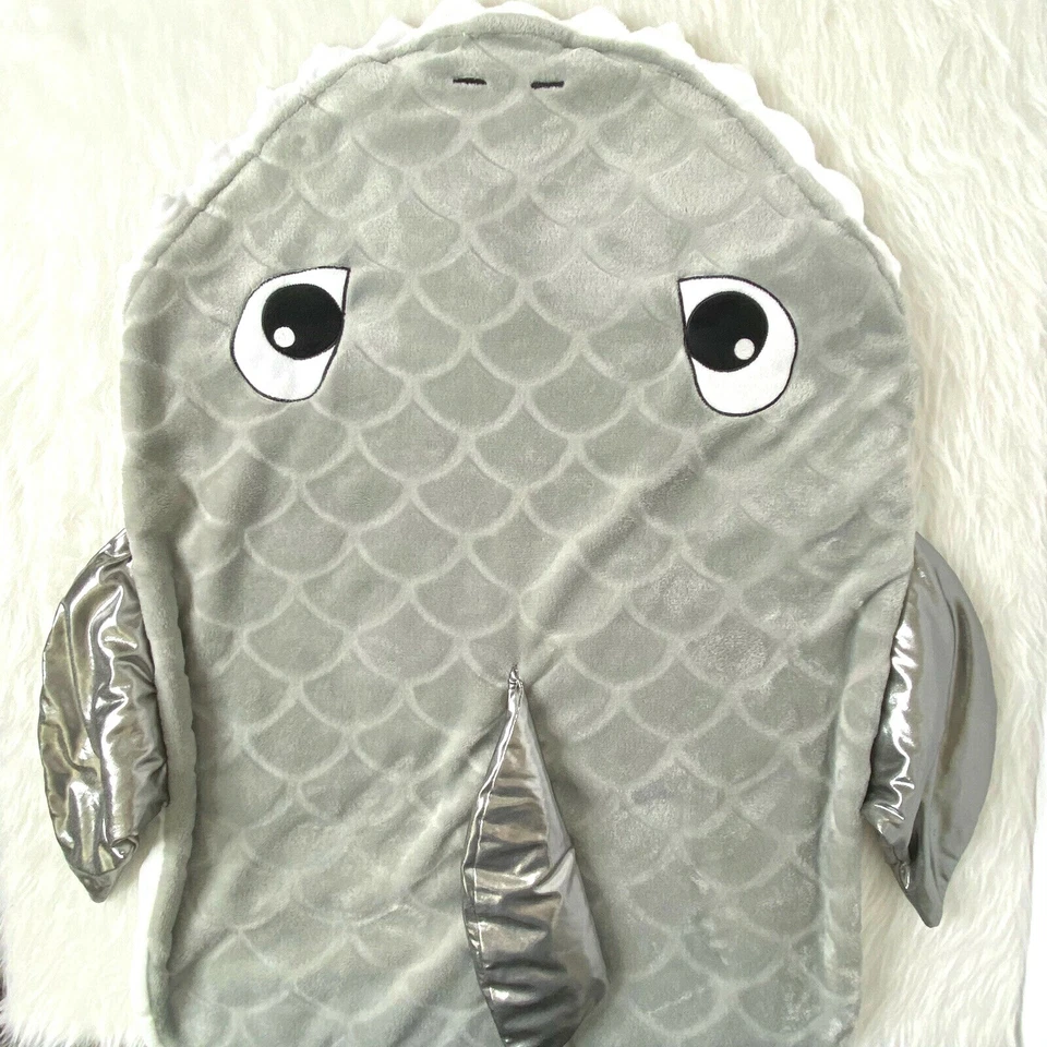 Manta cola de sirena diseño de ballena polar felpa saco de dormir abrigo de salón gris Foto 3 de 4