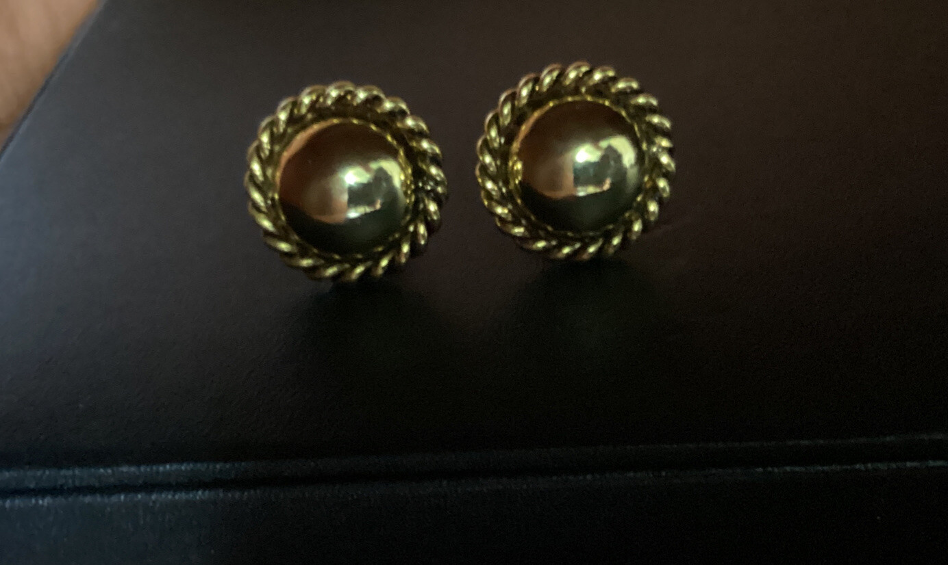 Picture 1 of 5