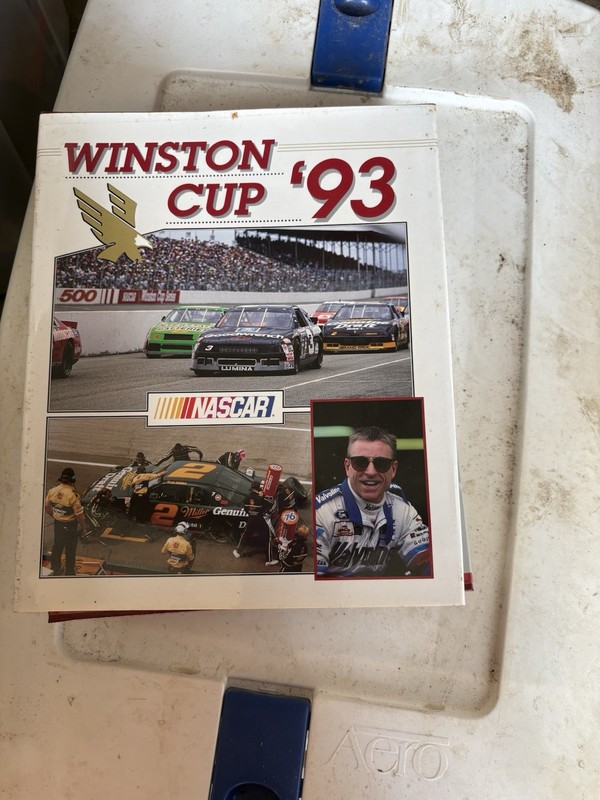 Winston Cup NASCAR Auto Racing Yearbook/Program 1993 Vintage