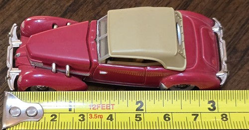 3" Racing Champions 1/64 1937 Cord Phaeton Sedan 812 Red w/ Tan Removable Roof - Picture 8 of 9