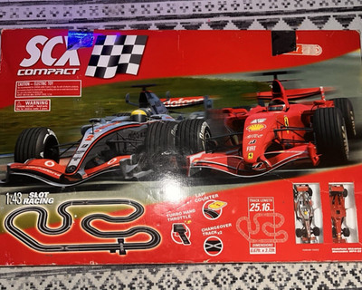 SCX Compact 1:43 Slot Racing Set Ferrari F2007 & McLaren MP4-22 2007
