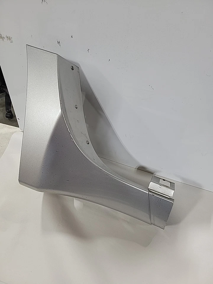 2004 GMC Envoy XL Trailblazer ext passenger MOLDING REAR ROCKER PANEL RH TRIM GM - Image 2 of 4