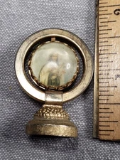 Vintage Statue Swivels Magnet St Therese Of Lisieux Religious Christian B10