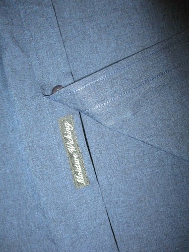 CHEMISE LOGO vente en gros COGNAC BRODÉ REMY MARTIN bleu uni bouton devant homme GRAND