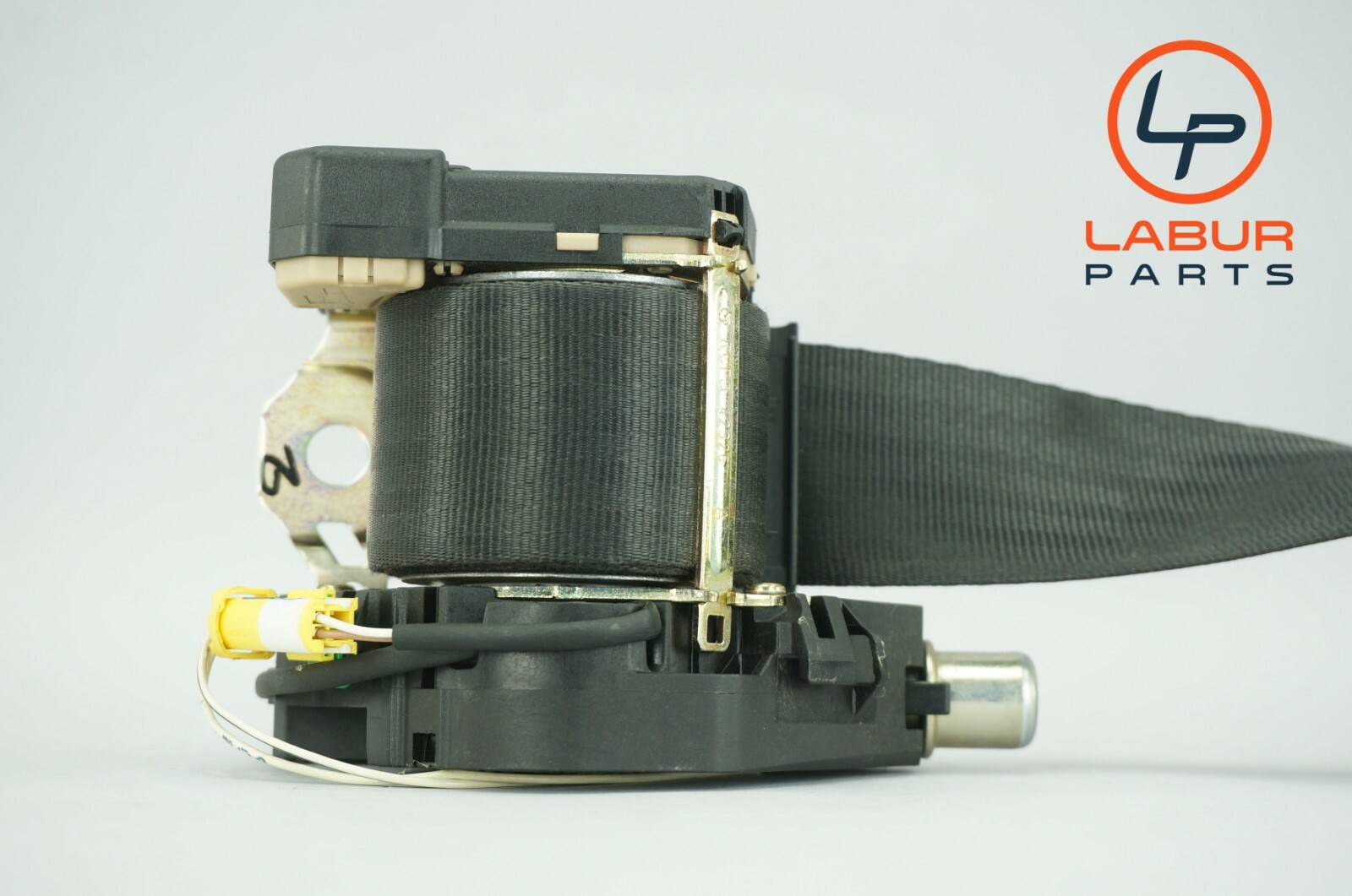 M139 03-08 Maserati Quattroporte Front Left Driver Side Seat Belt Seatbelt A1192