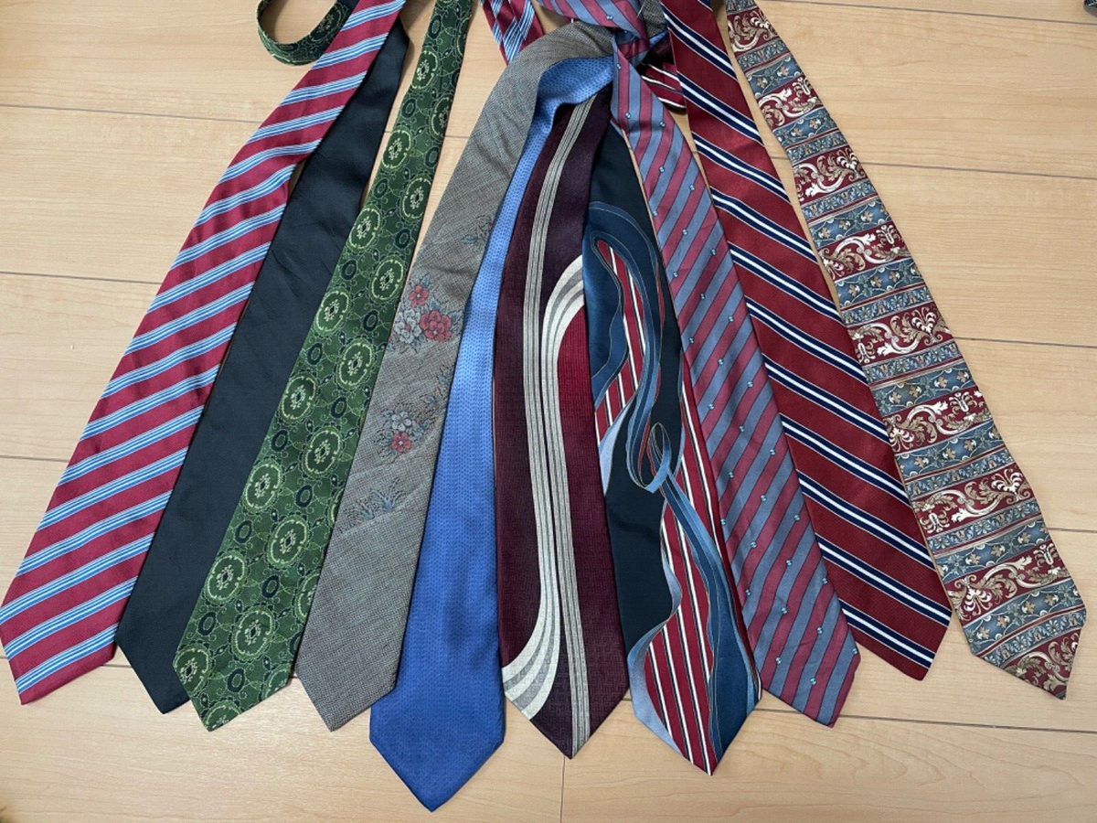 yellow black polka dot tie