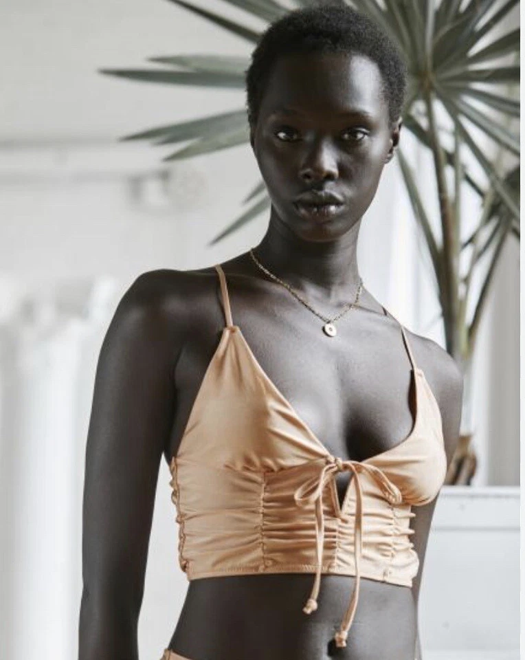 Urban Outfitters Out From Under Large Houdini 褶皱长款文胸 无线 1-5 — 第 4/4 张图片