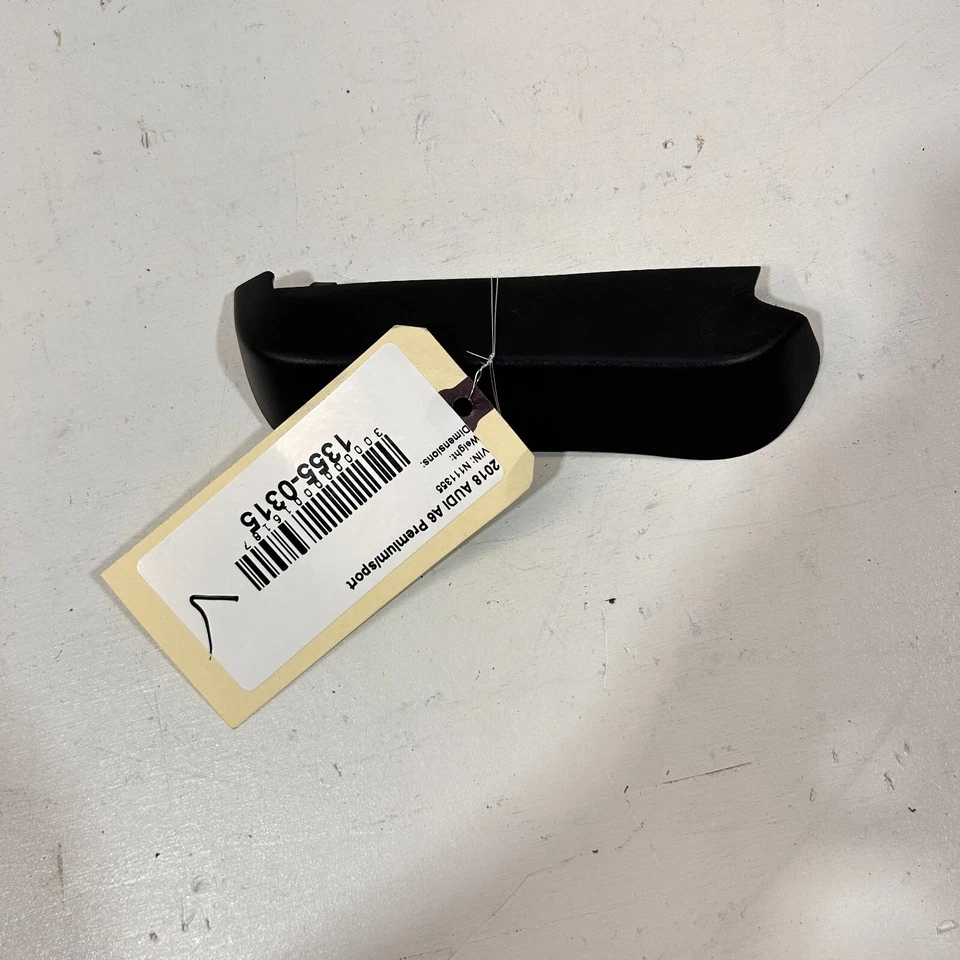 AUDI A6 Quattro 2016-2018 trasero lado del conductor interior luz trasera lámpara embellecedor cubierta OEM Foto 4 de 4