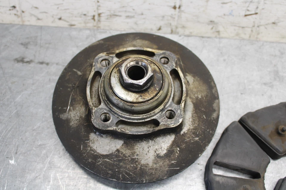 1974 年雅马哈 RD350 后轮毂减震器座垫 ABSORBERS BB53 — 第 4/4 张图片