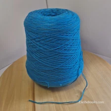 Unbranded machine knitting yarn - varigated green/blue 580 grams (C123)