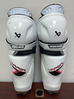 BAUER VAPOR FLYPRO Senior Ice Hockey Shin Guards. Size 15".