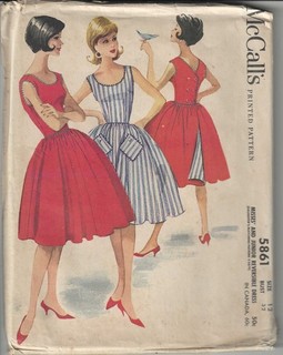 McCALL'S 5861 Vintage Sewing Pattern Misses' and Junior Reversible Dress