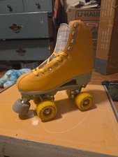 New never worn Rio Roller yellow roller skates size 5 women